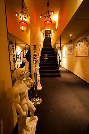 Sex vienna maxim wien.jpg